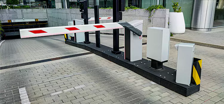 Custom Gate Design & Integration Middleton